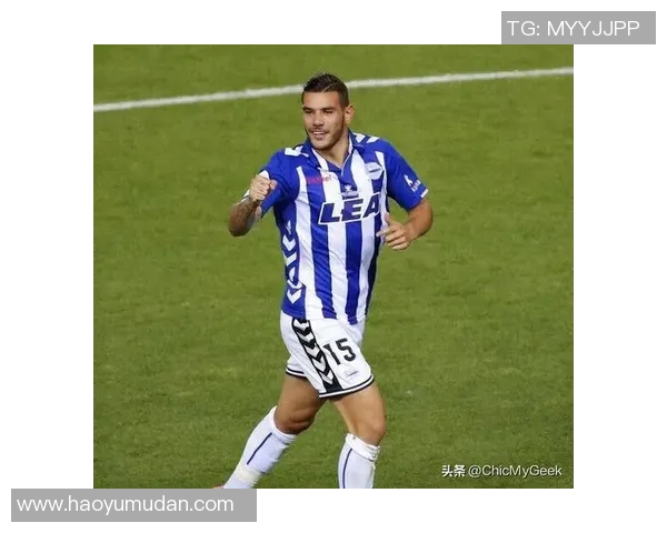 足球明星在卡塔尔的精彩瞬间穿着展示与时尚风采解析