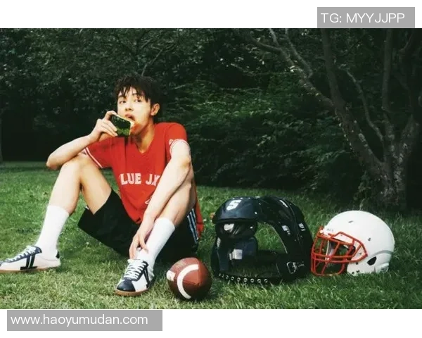 时尚运动风潮来袭足球明星同款短裤让你轻松打造运动魅力造型 时尚运动风潮来袭足球明星同款短裤让你轻松打造运动魅力造型